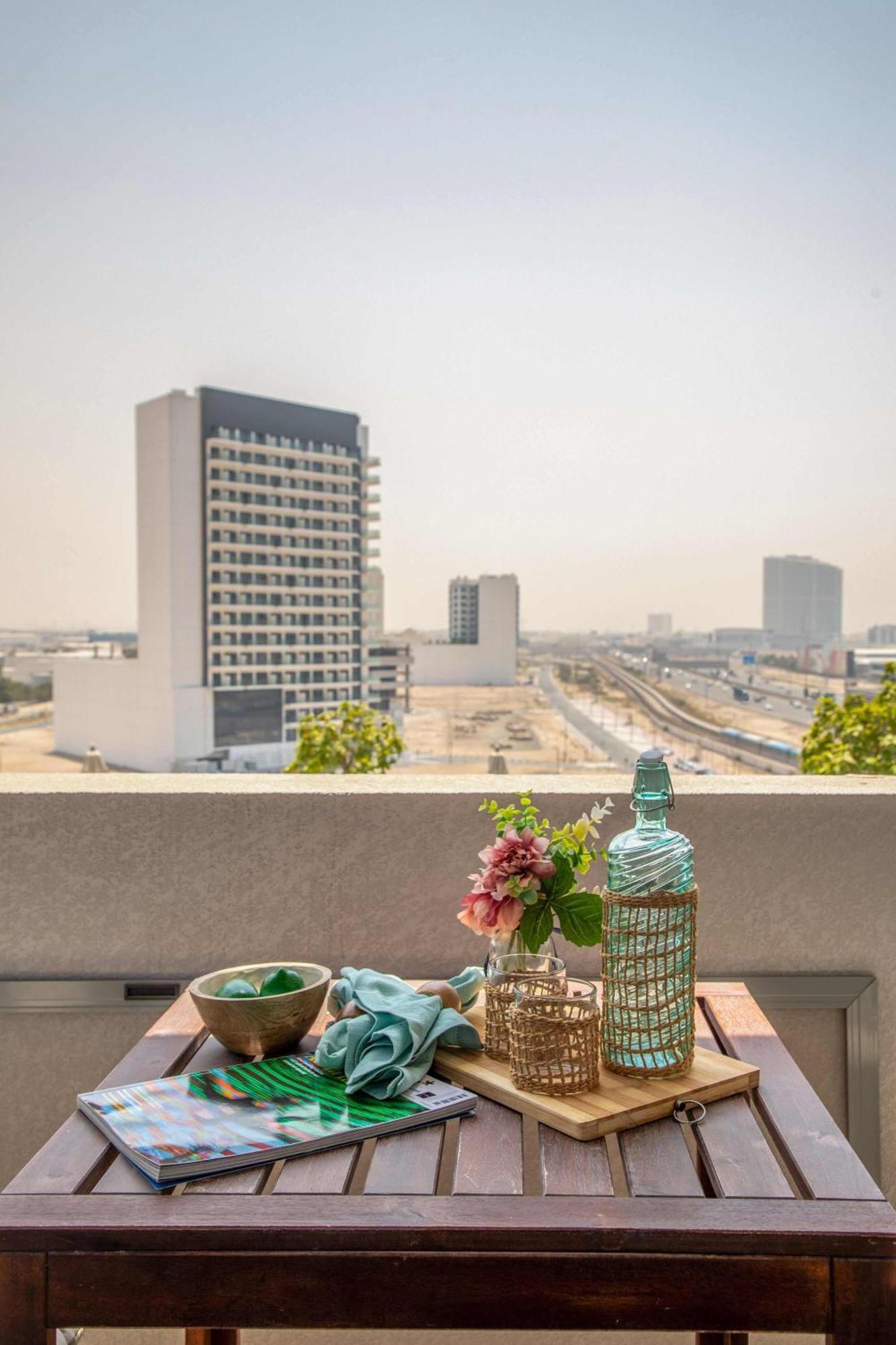 Apartment Frank Porter - Azizi Aura *